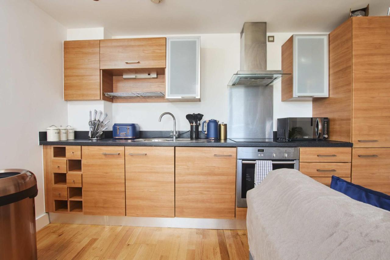 King Deluxe City Apt Large Space& Free Parking! No Balcony Leeds  Zewnętrze zdjęcie