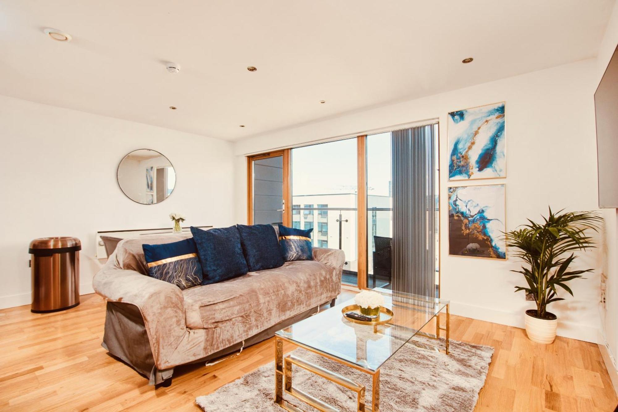 King Deluxe City Apt Large Space& Free Parking! No Balcony Leeds  Zewnętrze zdjęcie